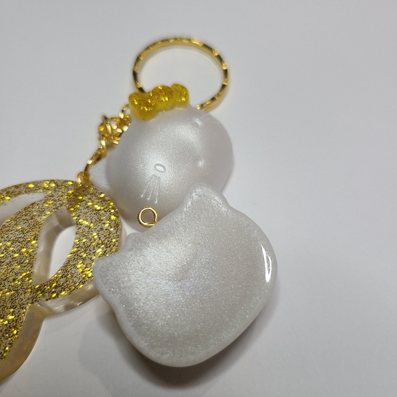 Hello Kitty Iridescent Charm - Add-On for Gold Glitter Key Chain - Picture 4 of 4